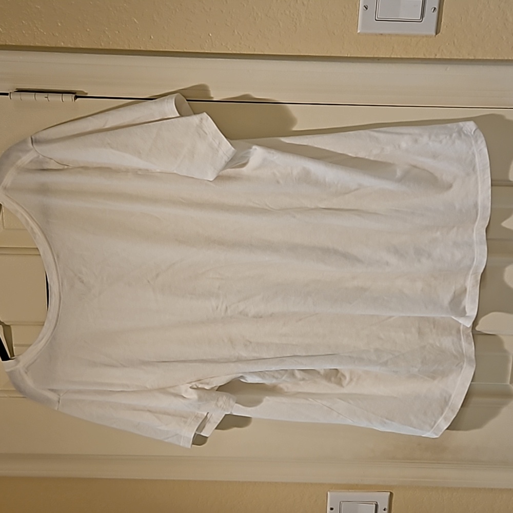 Ava and Viv V-neck White Tee Size 2x - Picture 5 of 5